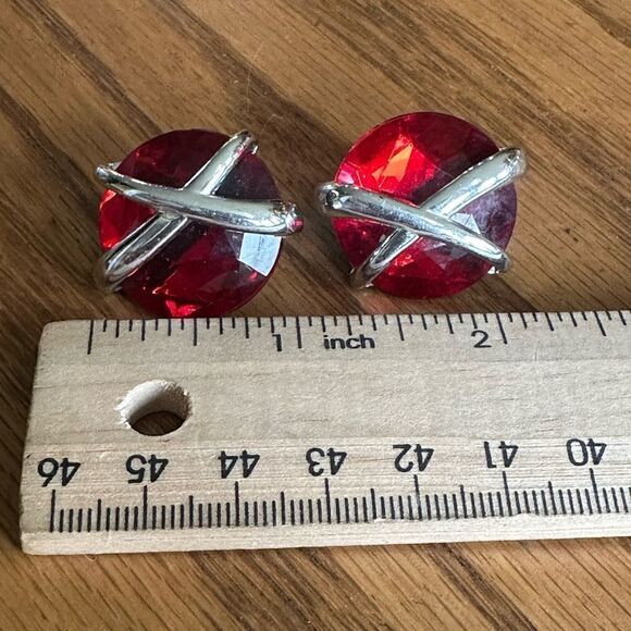 Vintage Red Lucite Clip on Earrings - Picture 3 of 4